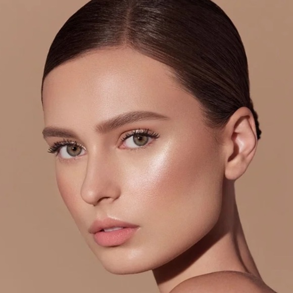 Anastasia Liquid Glow Highlighter - Picture 1 of 15